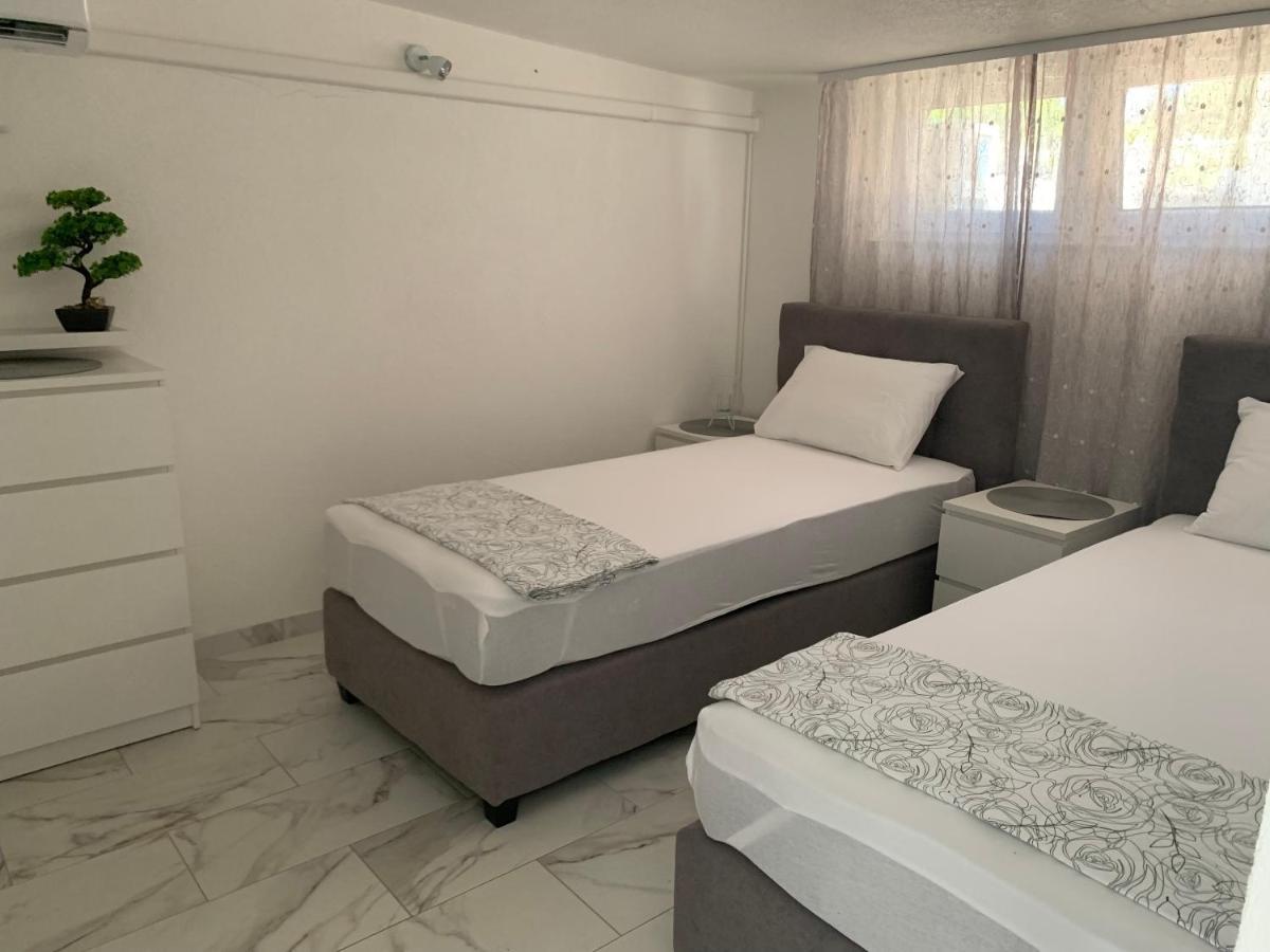 Apartments Albatross โนวาลยา ภายนอก รูปภาพ